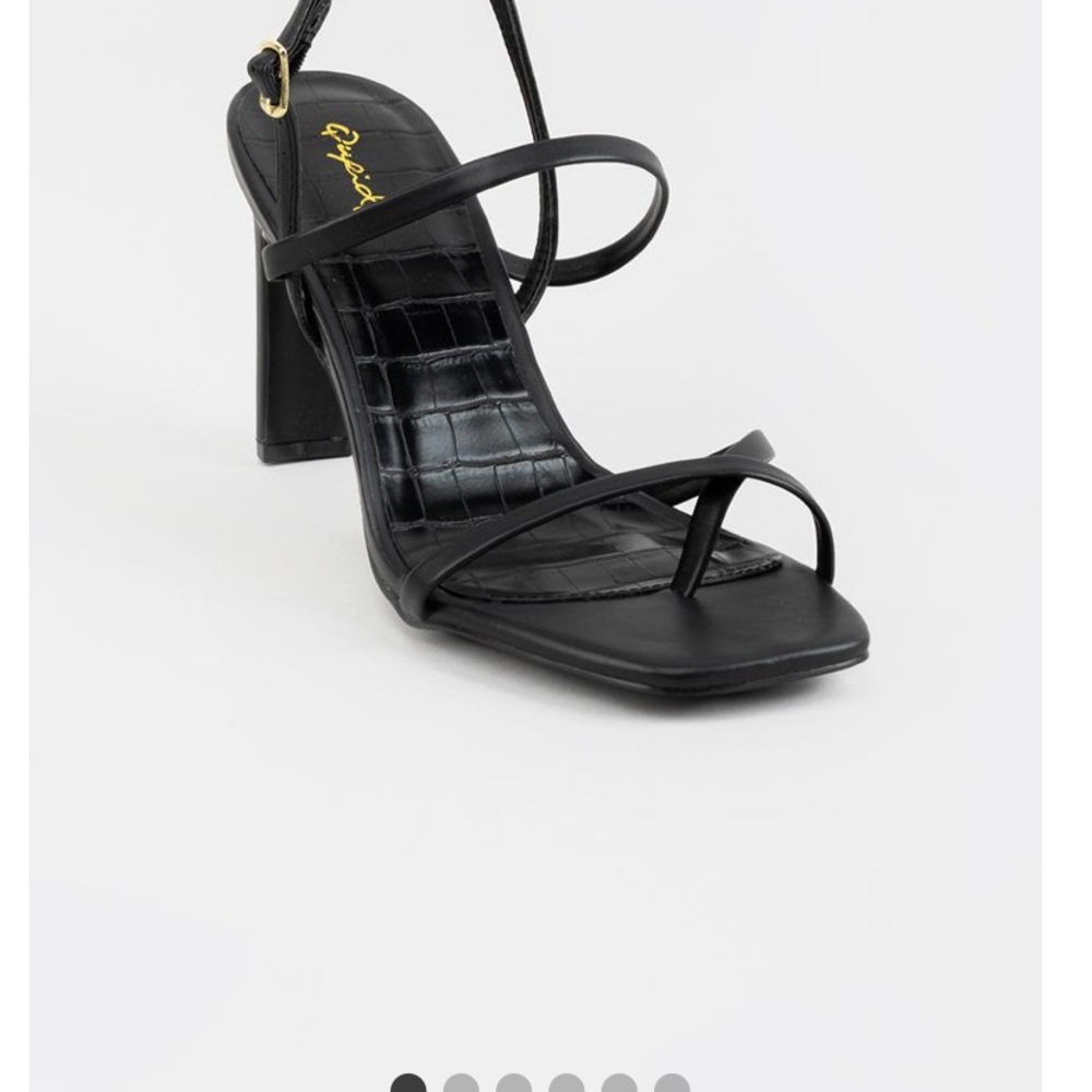 Heels - Picture 5 of 6